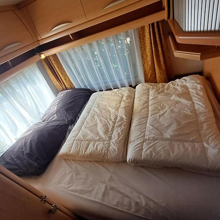 Caravan Petiet Buren  Buitenkant foto