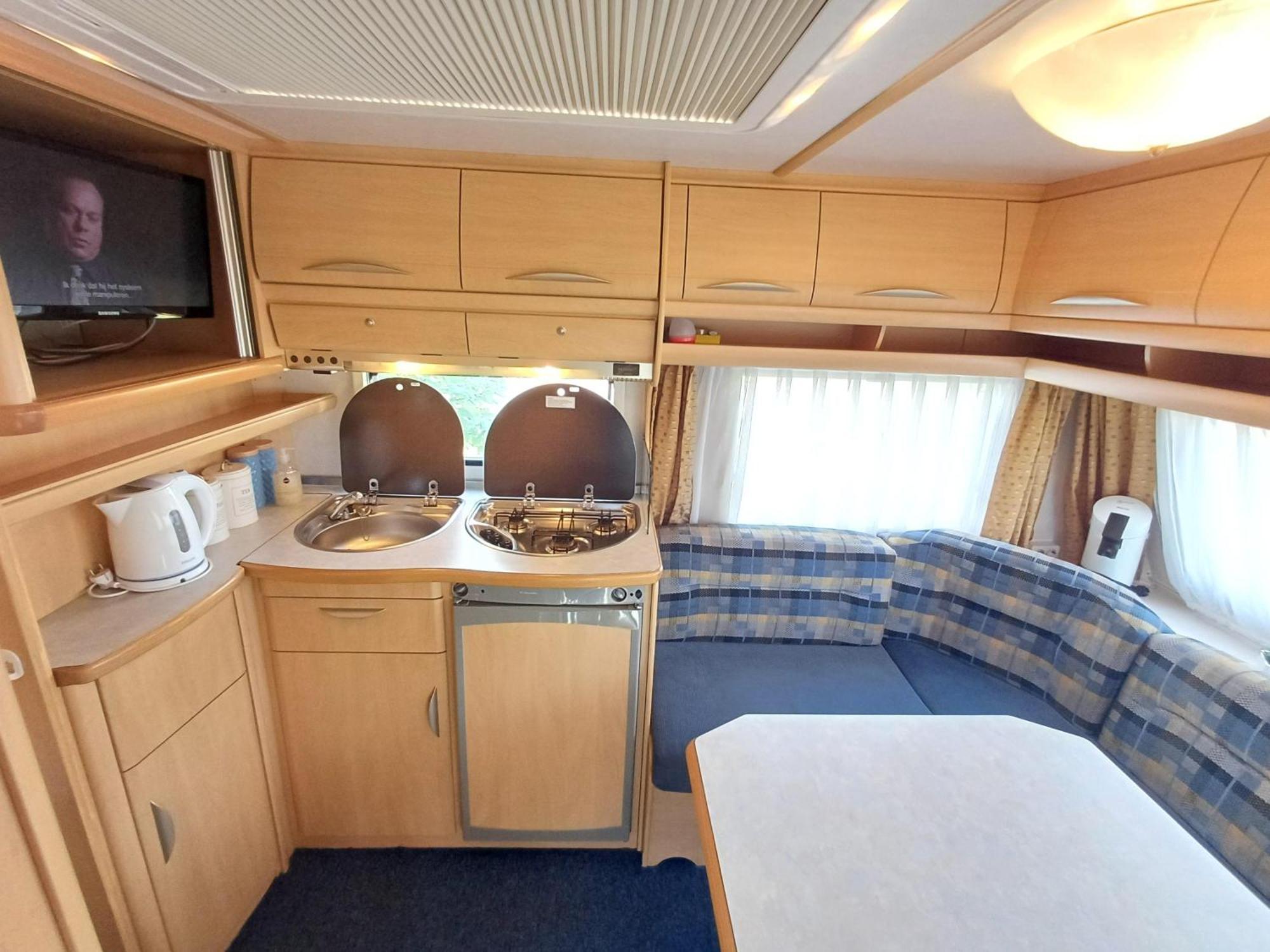 Caravan Petiet Buren  Buitenkant foto