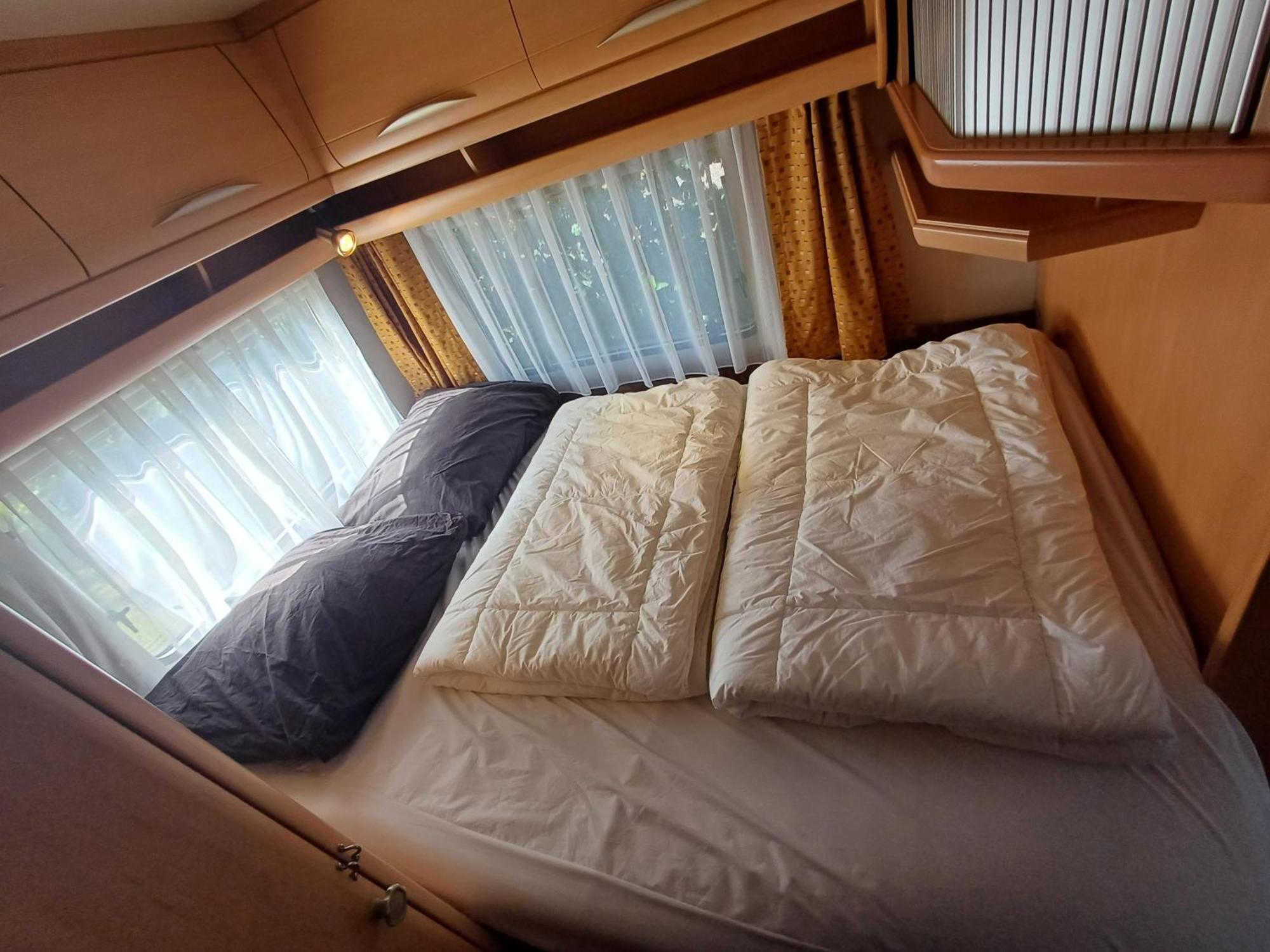 Caravan Petiet Buren  Buitenkant foto